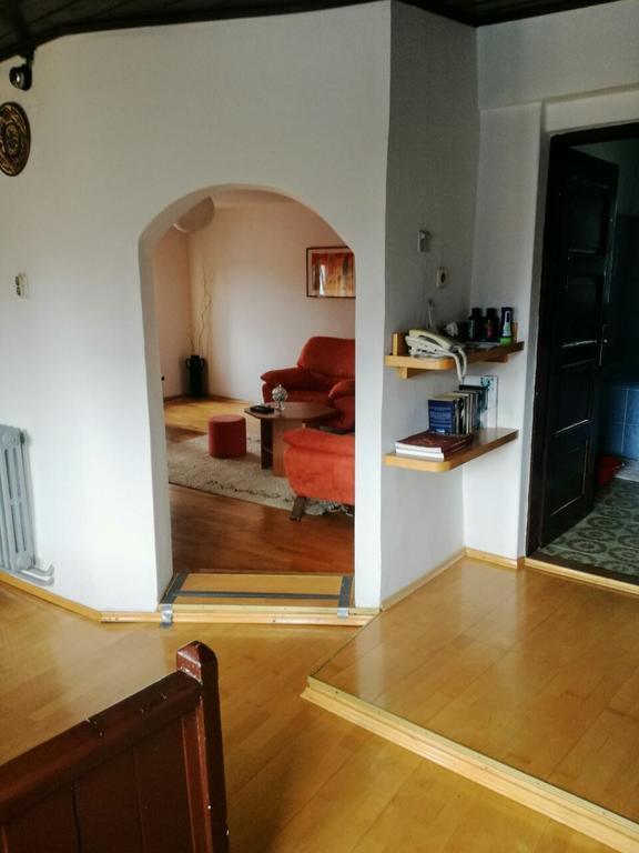 Guesthouse Nina ซาราเยโว ภายนอก รูปภาพ